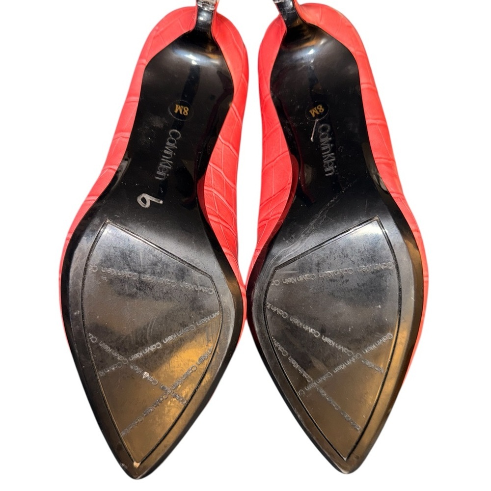 CALVIN KLEIN Gayle Embossed VIP Pumps CORAL
Size 8 - Picture 6 of 8